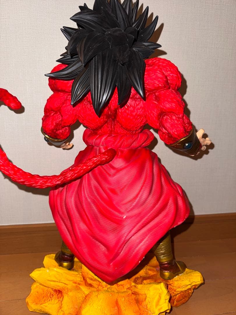 ドラゴンボール ブロリー フィギュア 超サイヤ人4 伝説の超サイヤ人 黒