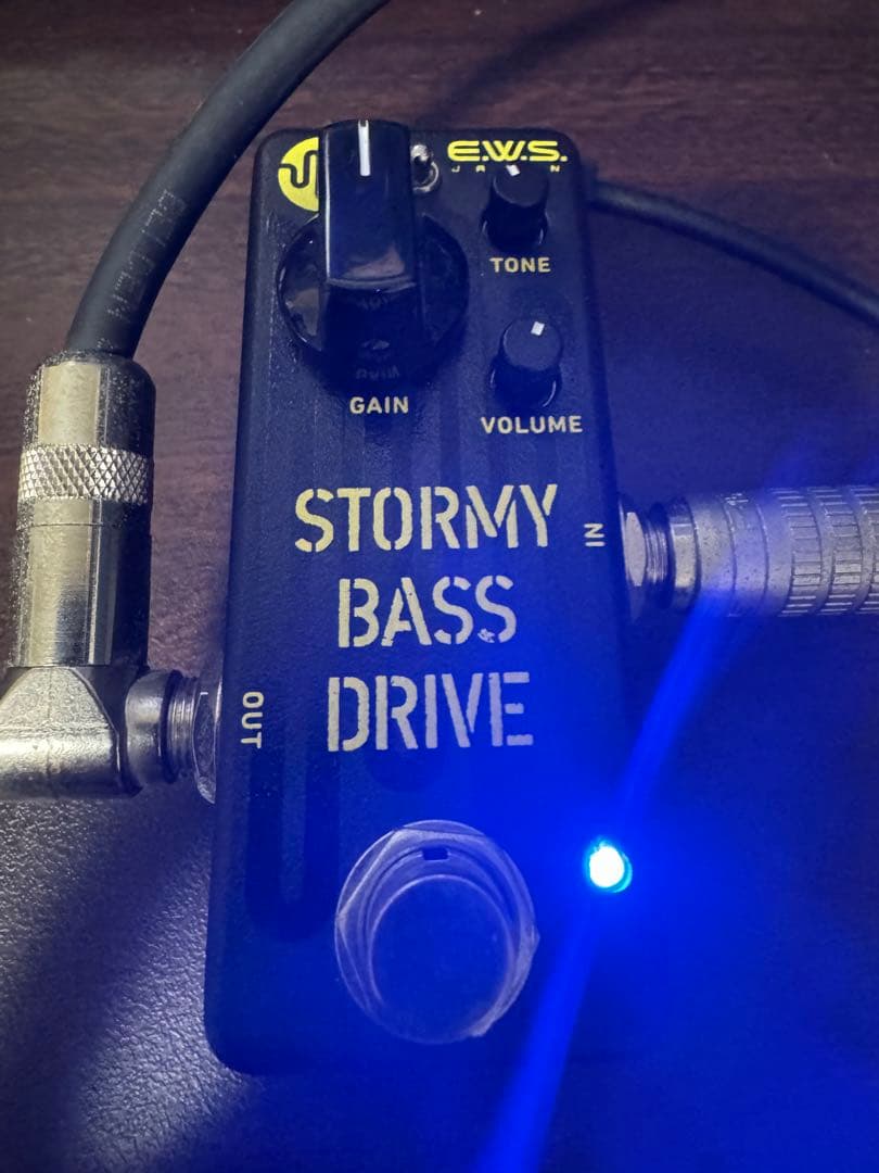 E.W.S. STORMY BASS DRIVE ベースエフェクター