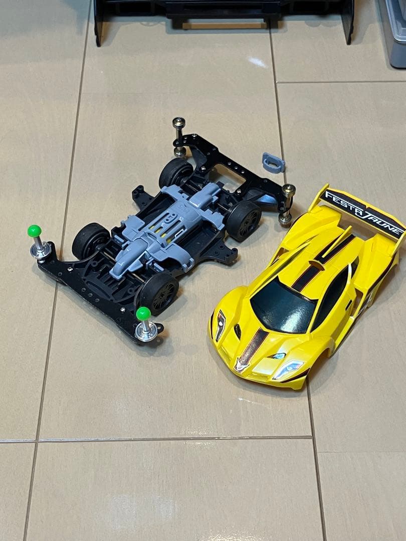 ミニ四駆 4台&ピットボックスセット