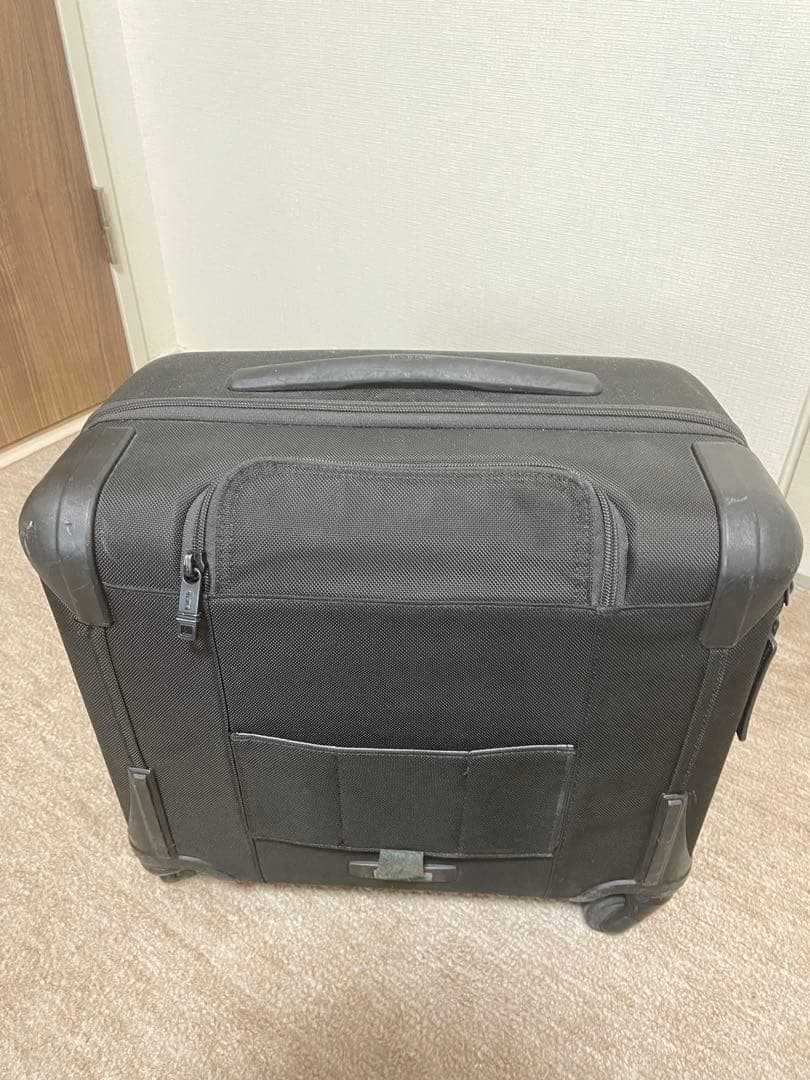 TUMI コンパクト・4ウィール・ブリーフ　ALPHA2 キャリーケース