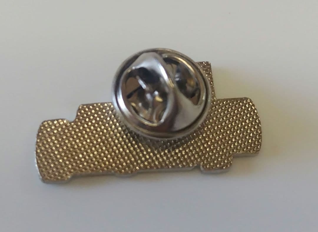 Marlboro　レーシングカー　ピンバッジ