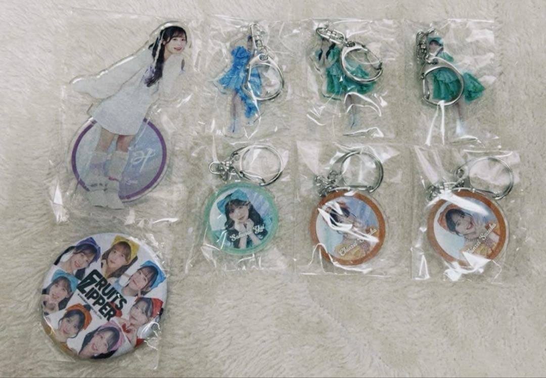 フルーツジッパー ペンライト アクキー トレカ