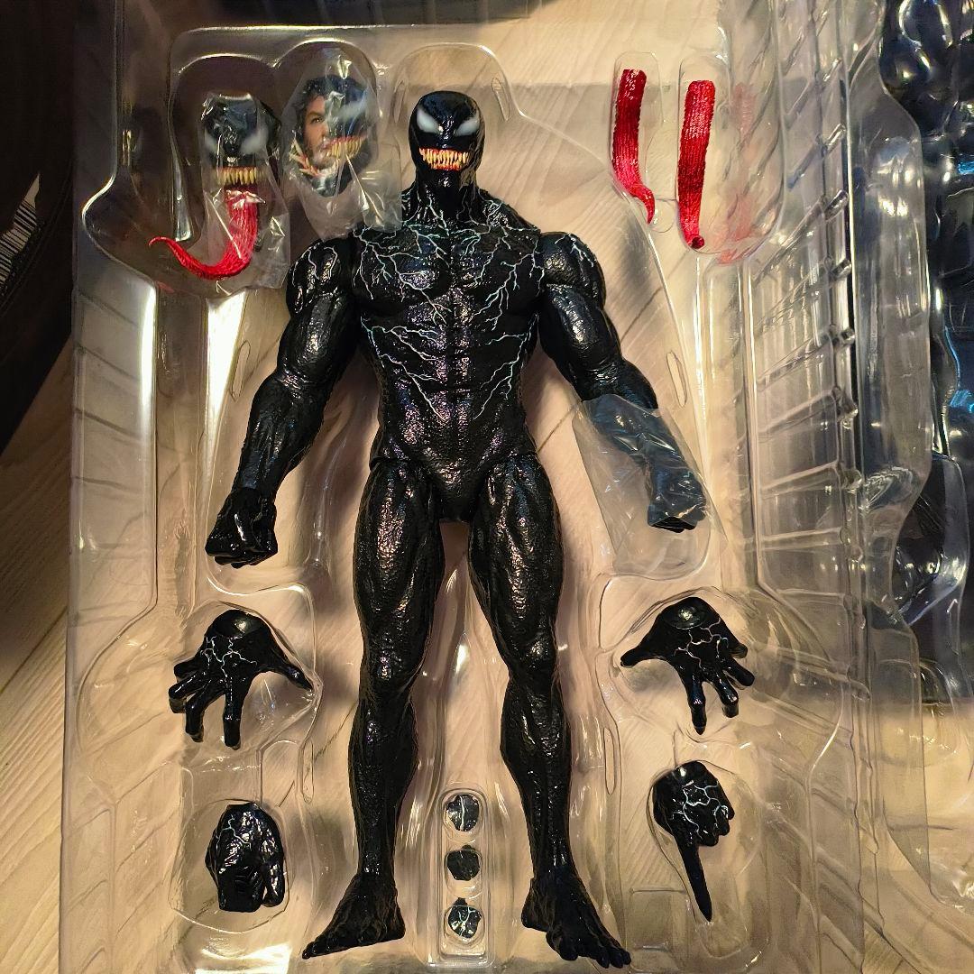 ホットトイズ ヴェノム：レット・ゼア・ビー・カーネイジ１／６スケールフィギュア