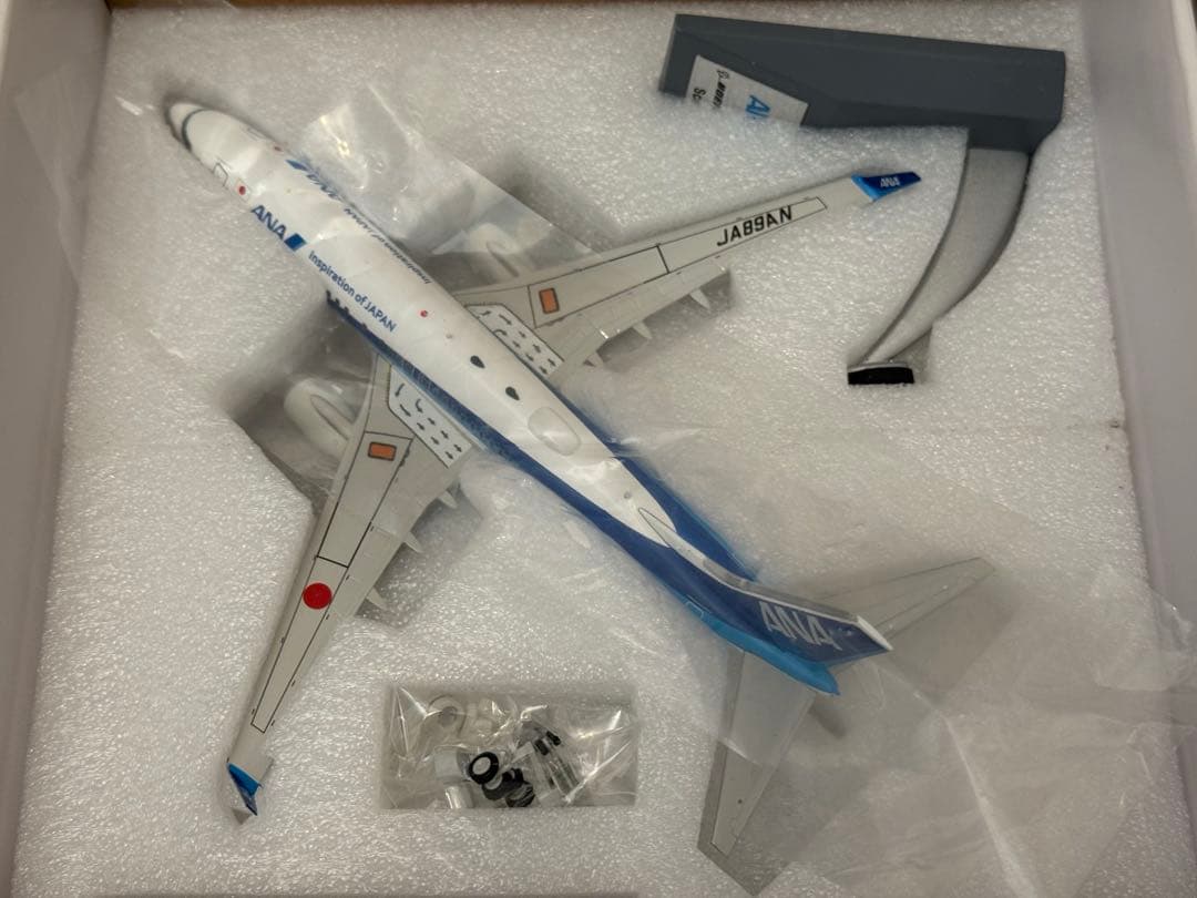 そ*ょ様 ANA 全日空 B737-800 1/200モデル