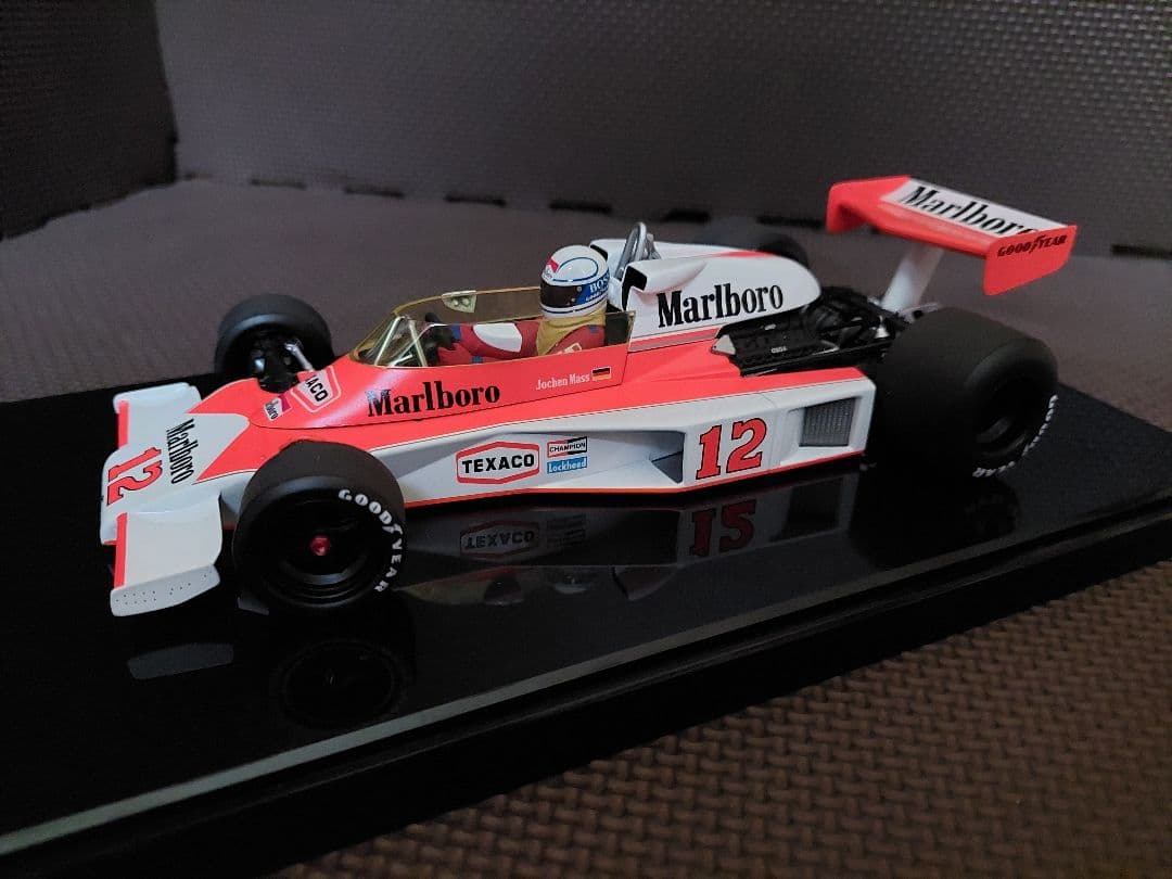 PMA 1/18 ＃１２ マクラーレン M23 J・マス　Marlboloロゴ