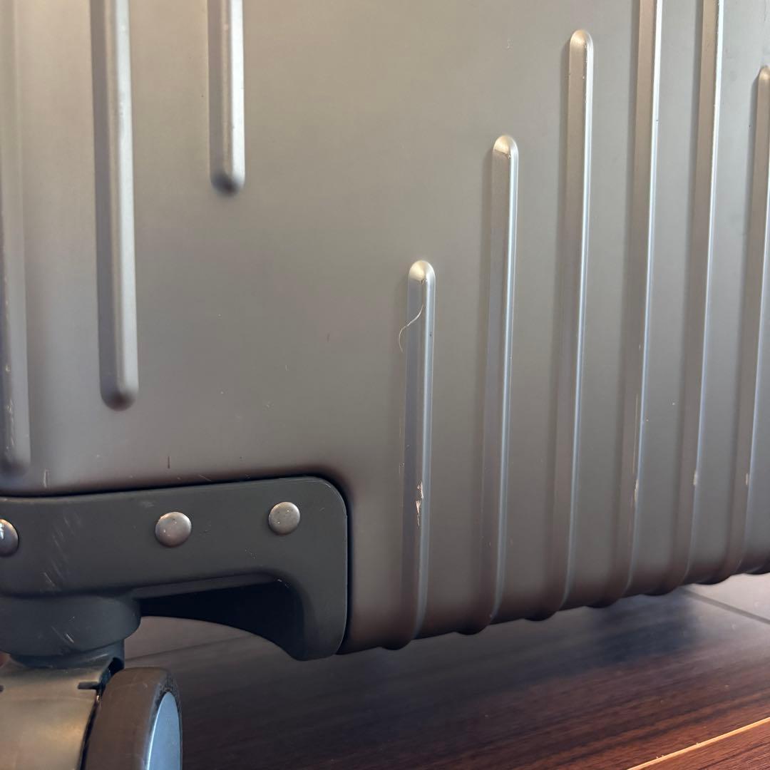 【すー】INNOVATOR 36L スーツケース