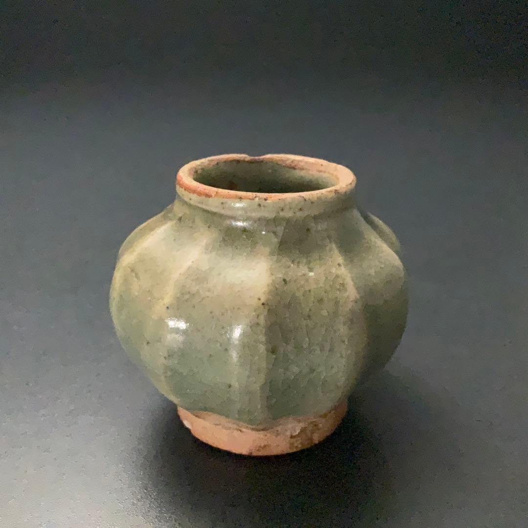 青磁鎬文小壺　タイ　スンコロク　骨董　∅ 5cm R1400ダM