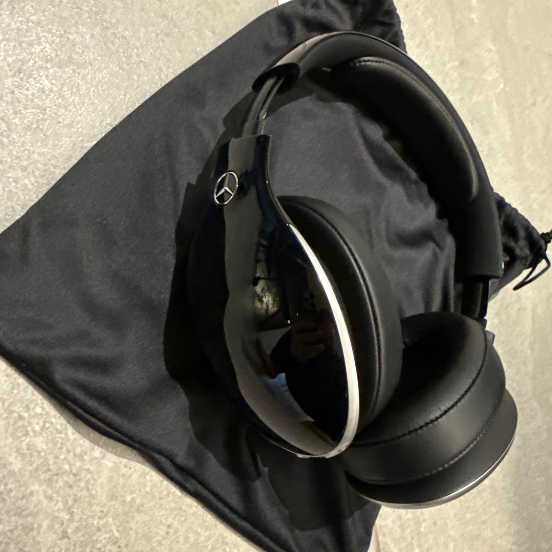 Mercedes-Benz ヘッドフォン 黒