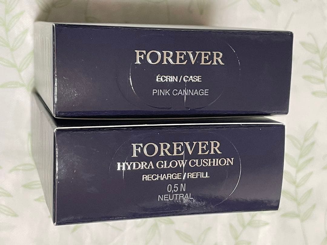 ディオールスキンフォーエヴァー イドラグロウクッション0.5N＋限定ケース