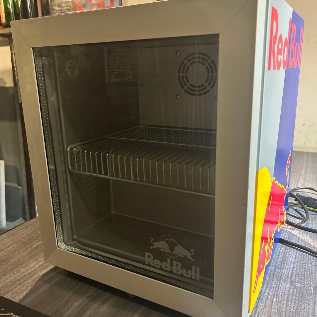 Red Bull ミニ冷蔵庫