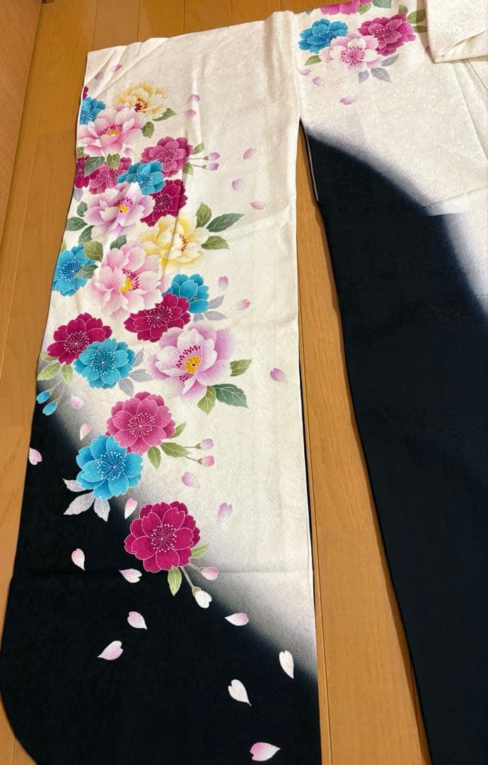 限界価格‼️【限定フルセット】成人式　結婚式　振袖　白　黒　花柄帯
