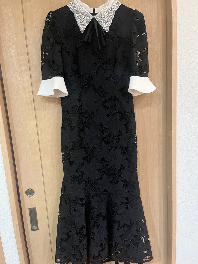 Leja パールカラーボウタイフラワーレースフィッシュテールワンピース