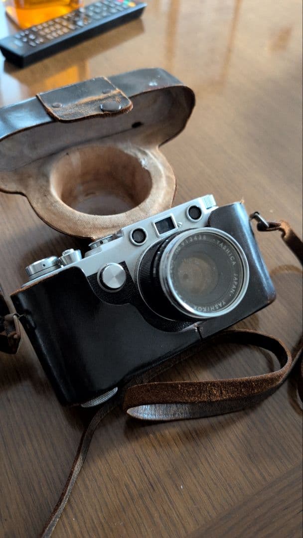 YASHICA YE フィルムカメラ