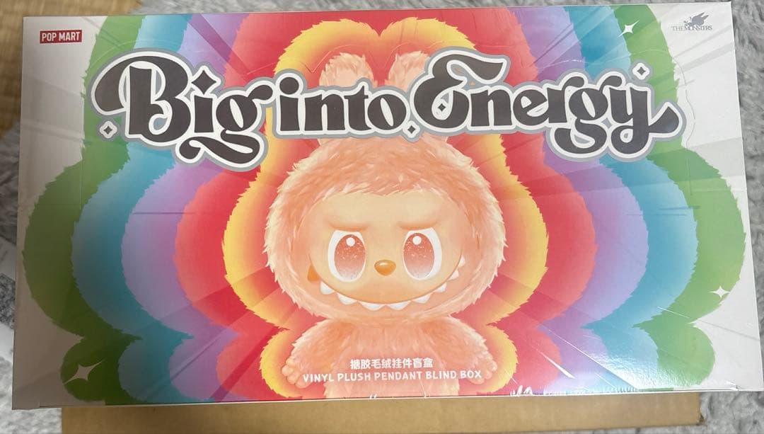 ポップマート　ビッグイントゥエナジー　ラブブ