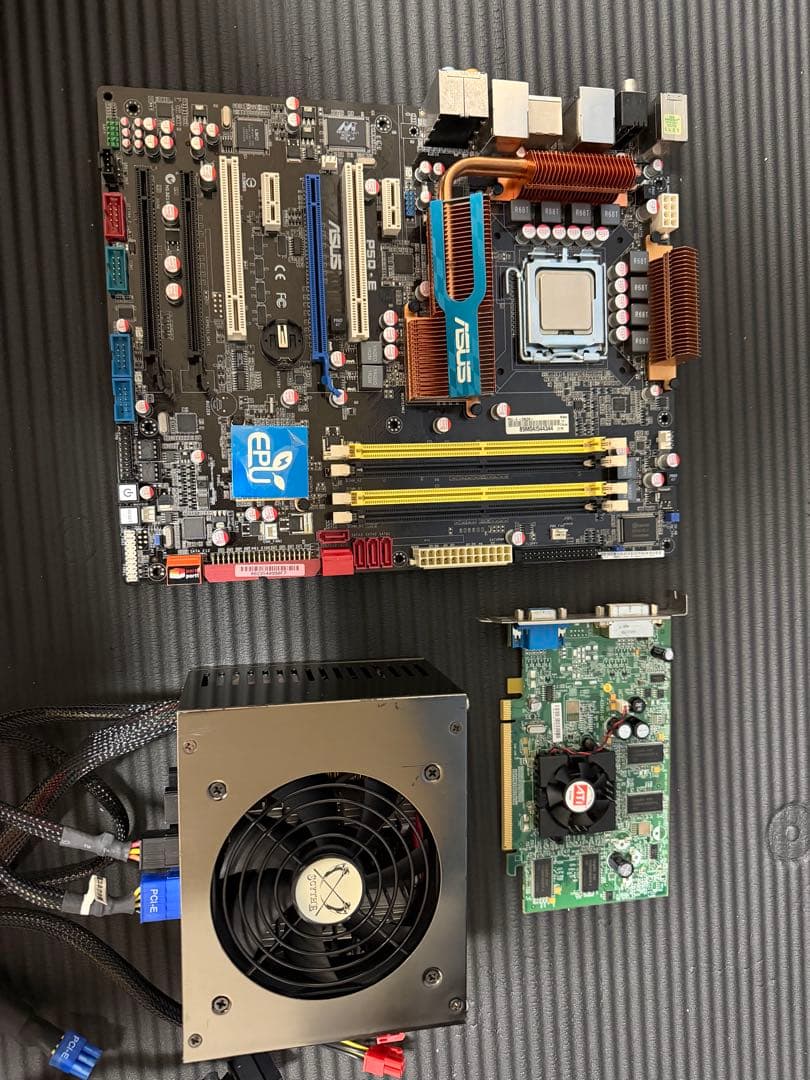 ASUS P5D-E マザーボード + Intel QX6700 CPU＋グラボ