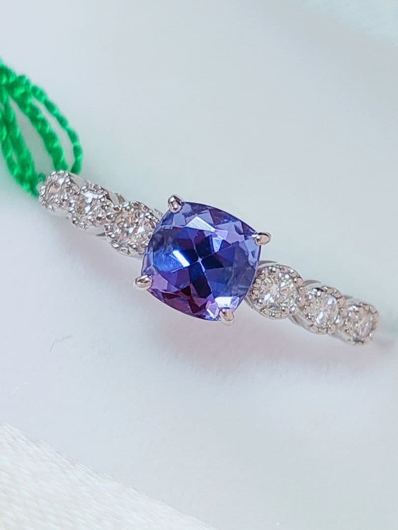 未使用品 pt900 天然タンザナイト ダイヤモンド リング