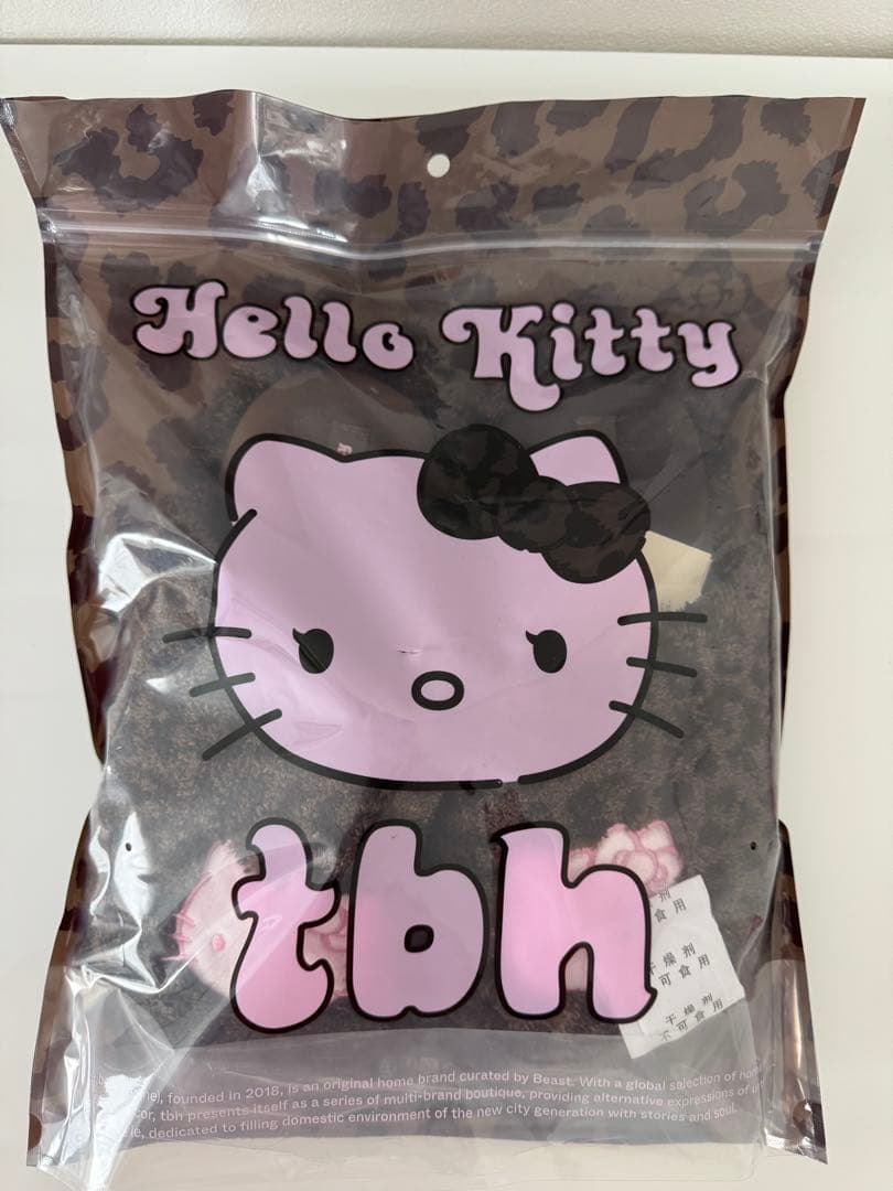 TBH×Hello Kitty スリッパ