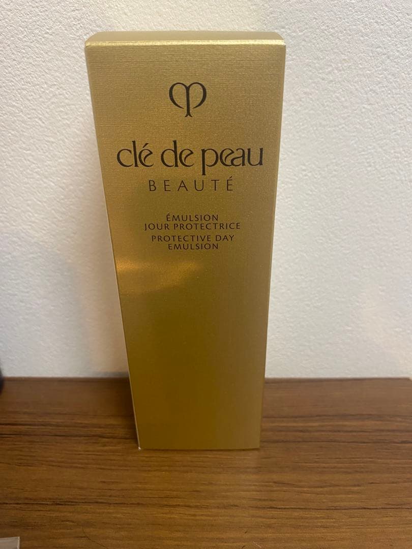 クレドポーボーテ エマルションプロクトゥリスジュール リニューアル品