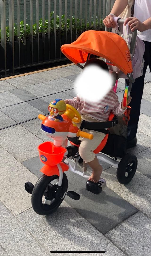 レア海外製　韓国ポロロ 三輪車 日よけ付き