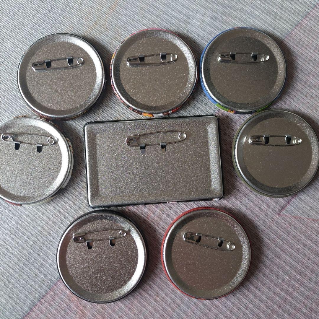 hide Memorial Day 2025 ランダム缶バッチ 8個セット