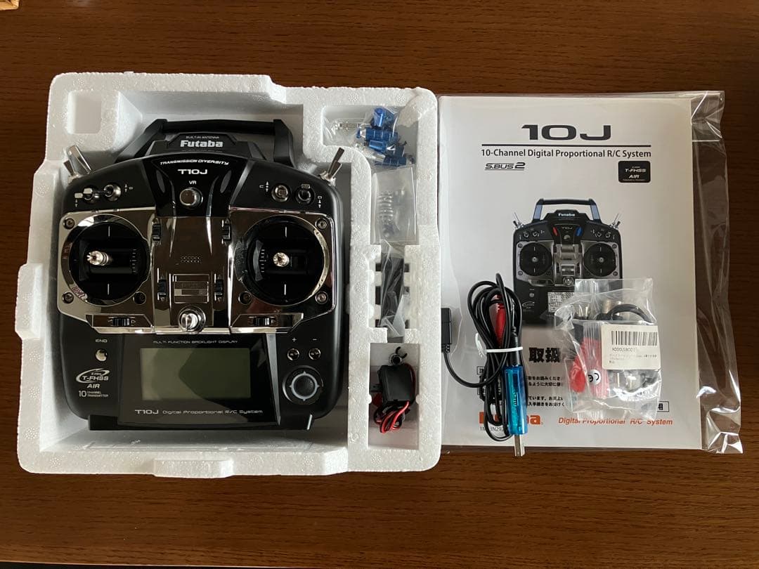 (新品同様)Futaba 10J-2.4GHz R/Cシステム　ダブルスプリング