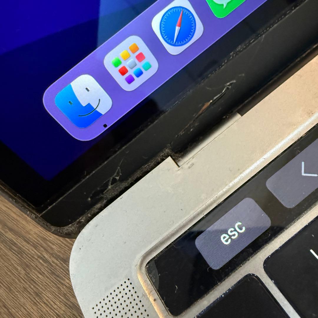 MacBook Pro 13インチ 2016 タッチバー