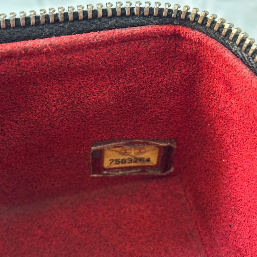 CHANEL シャネル チョコバーポーチ パテントレザー キューブ ブラック 黒