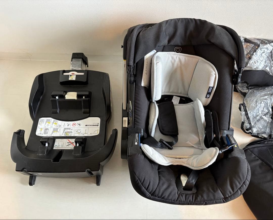 doonaベビーカー　ISOFIXベースセット ブラック