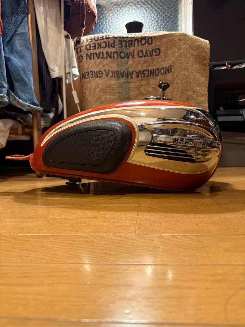 Kawasaki w400 W650 純正タンク　鍵付き