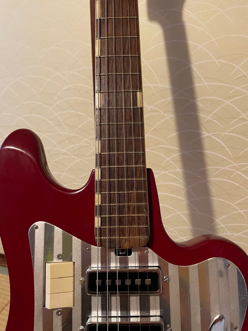 テスコ TG-64 レッド エレキギター 3ピックアップ