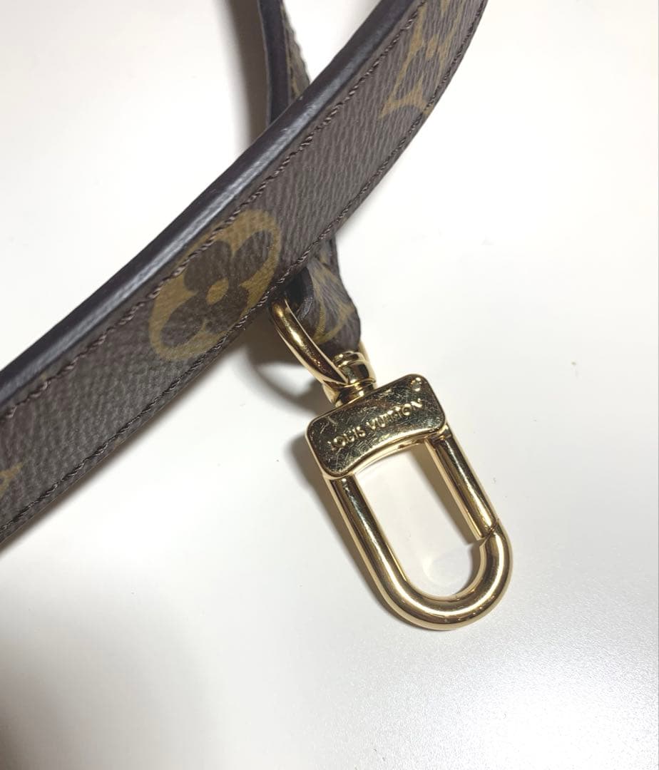 ルイ・ヴィトン　 モノグラム柄のショルダーストラップ