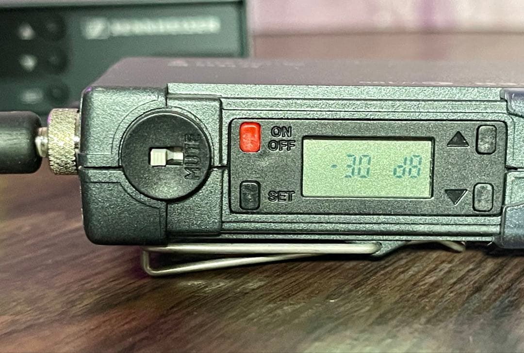 ③Sennheiser EW100 B帯 ワイヤレスシステム ラベリアマイク付