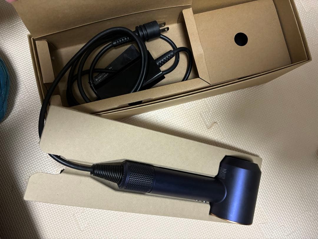 Dyson ヘアドライヤー パープル