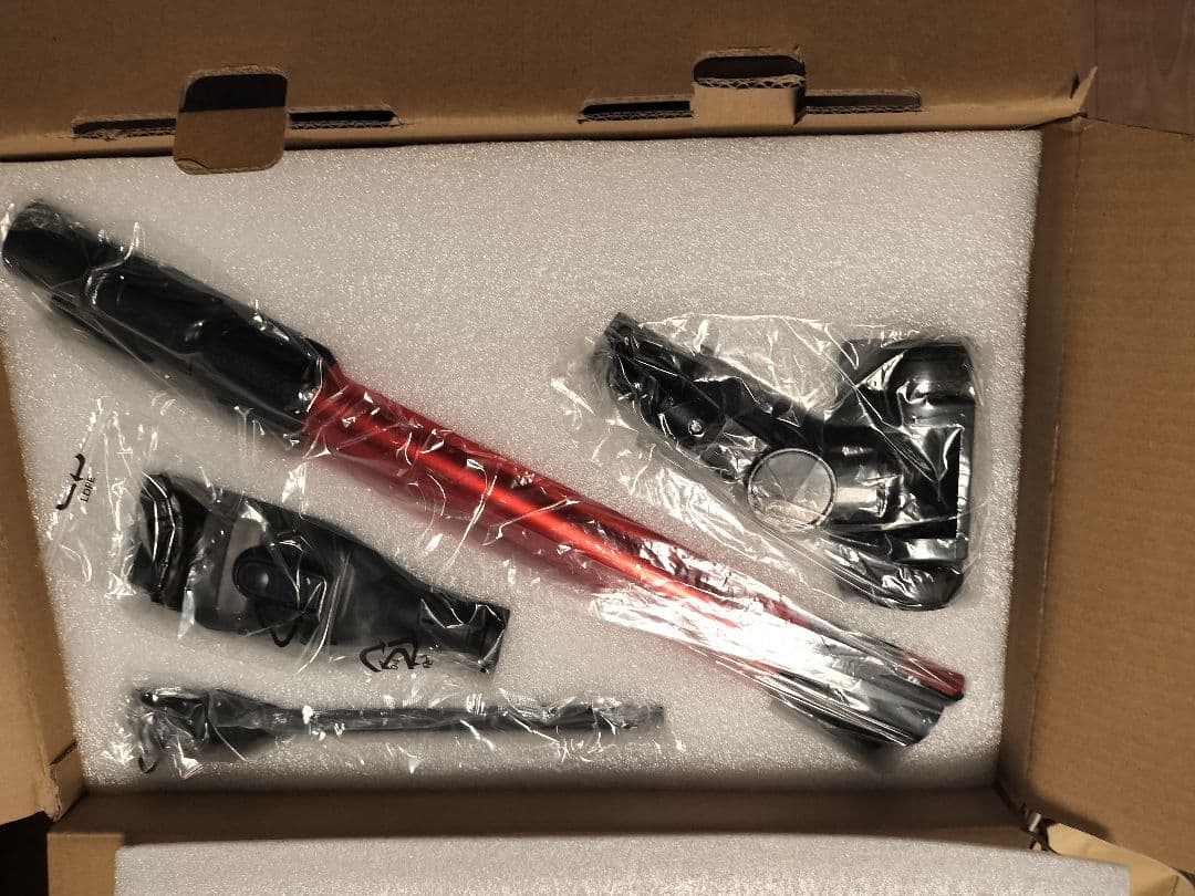 Hearten 掃除機 コードレス【超軽量自走式設計・グリーンLEDライト搭載】