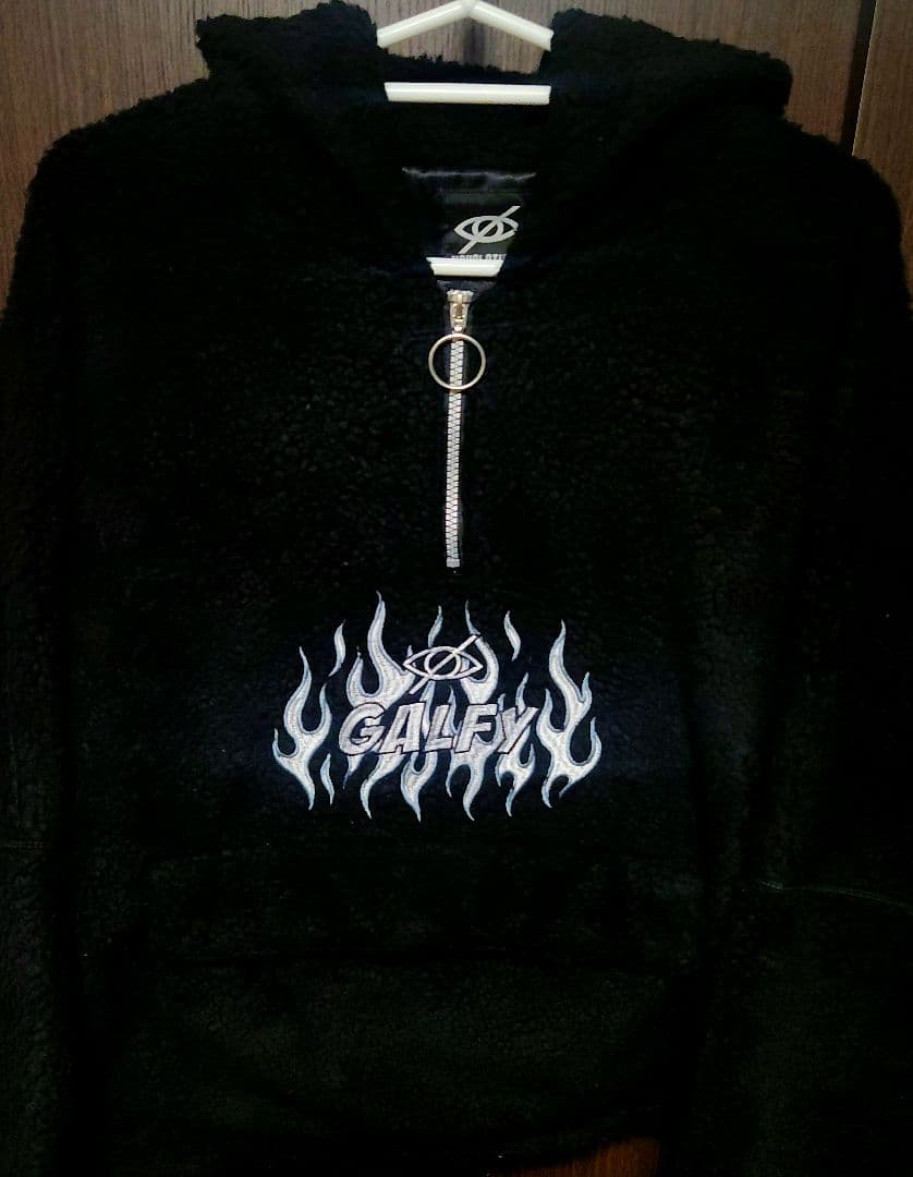 定価1万8000円 ガルフィー GALFY × KRY コラボ ボア パーカー