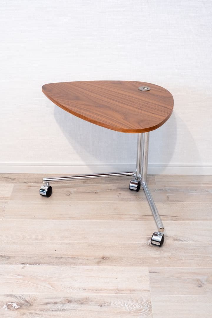 TECTA サイドテーブル　K22R ウォールナット