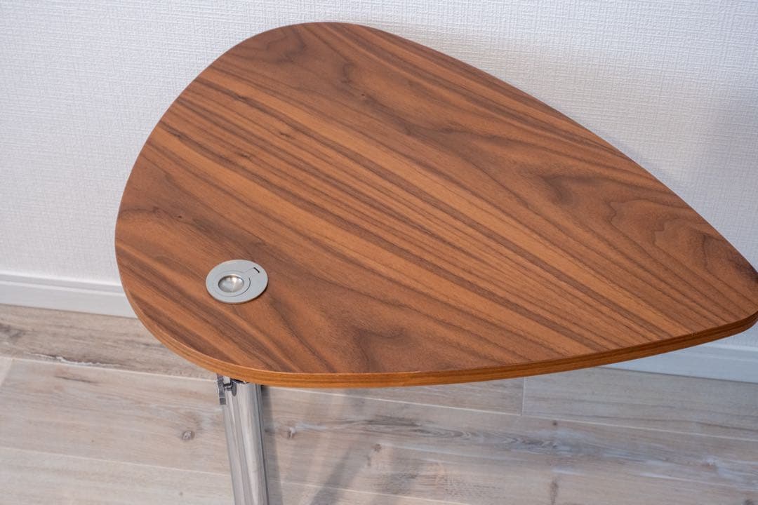 TECTA サイドテーブル　K22R ウォールナット