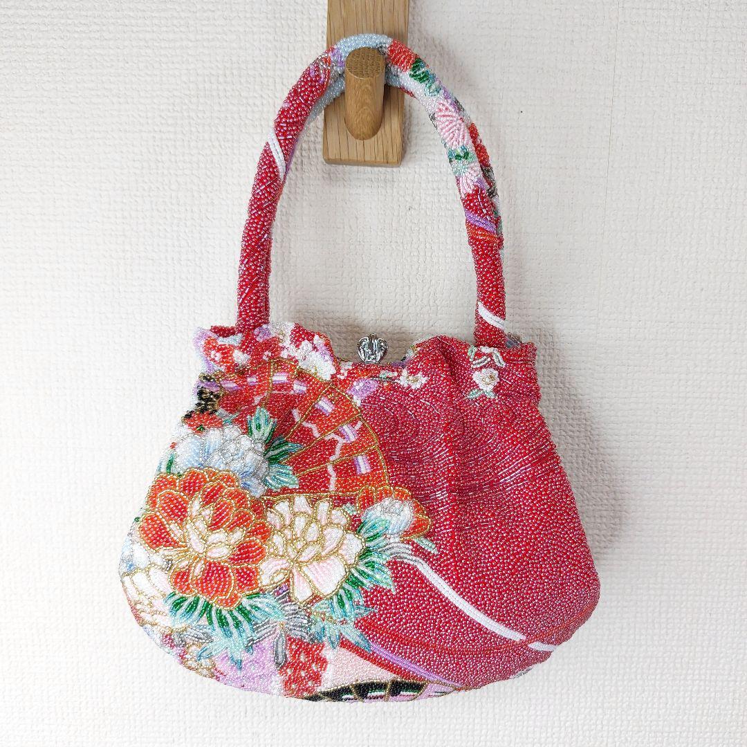 手刺本刺繍　和装　成人式　浴衣　ビーズ花柄バッグ　扇子