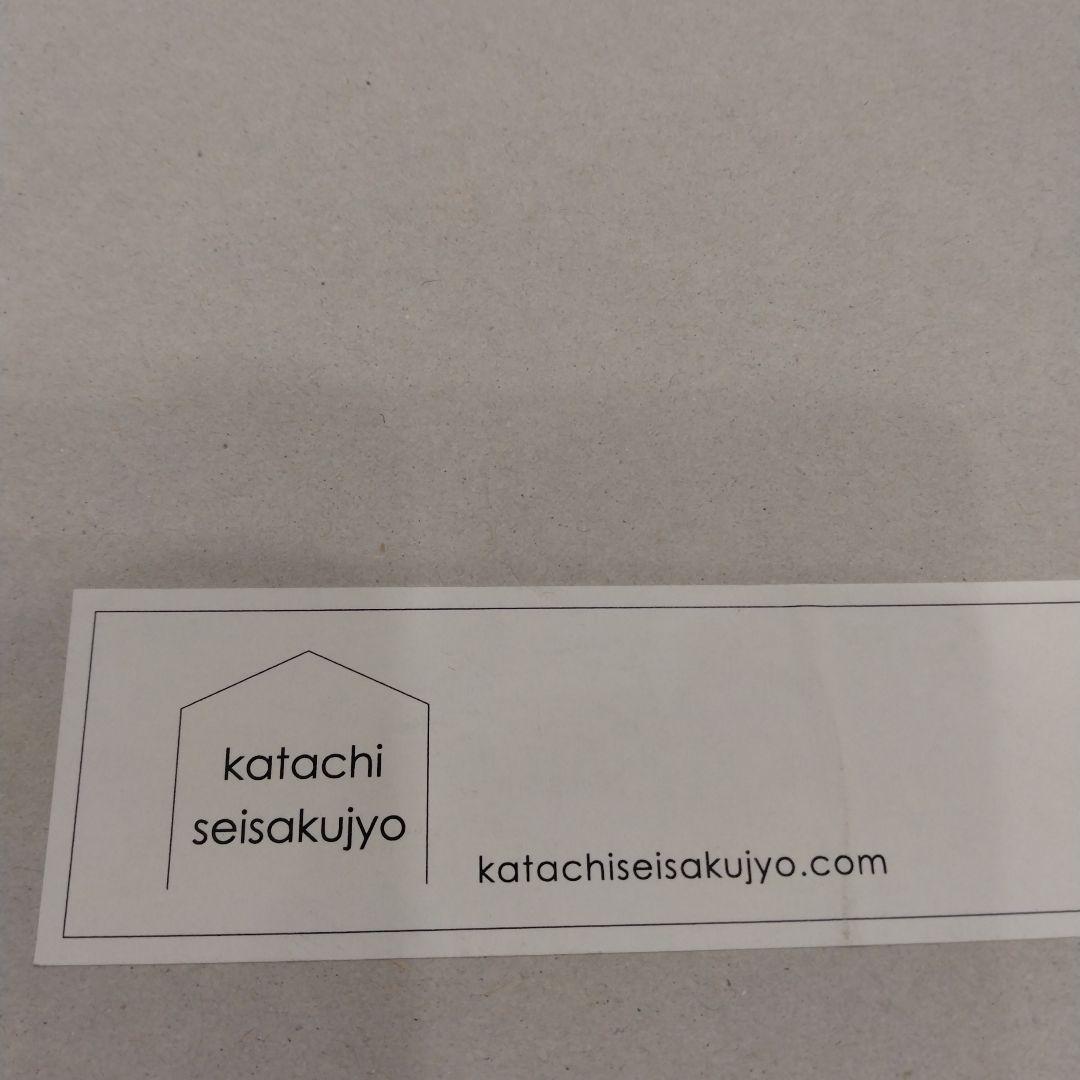 シンプルな黒い陶器製シーリングライト