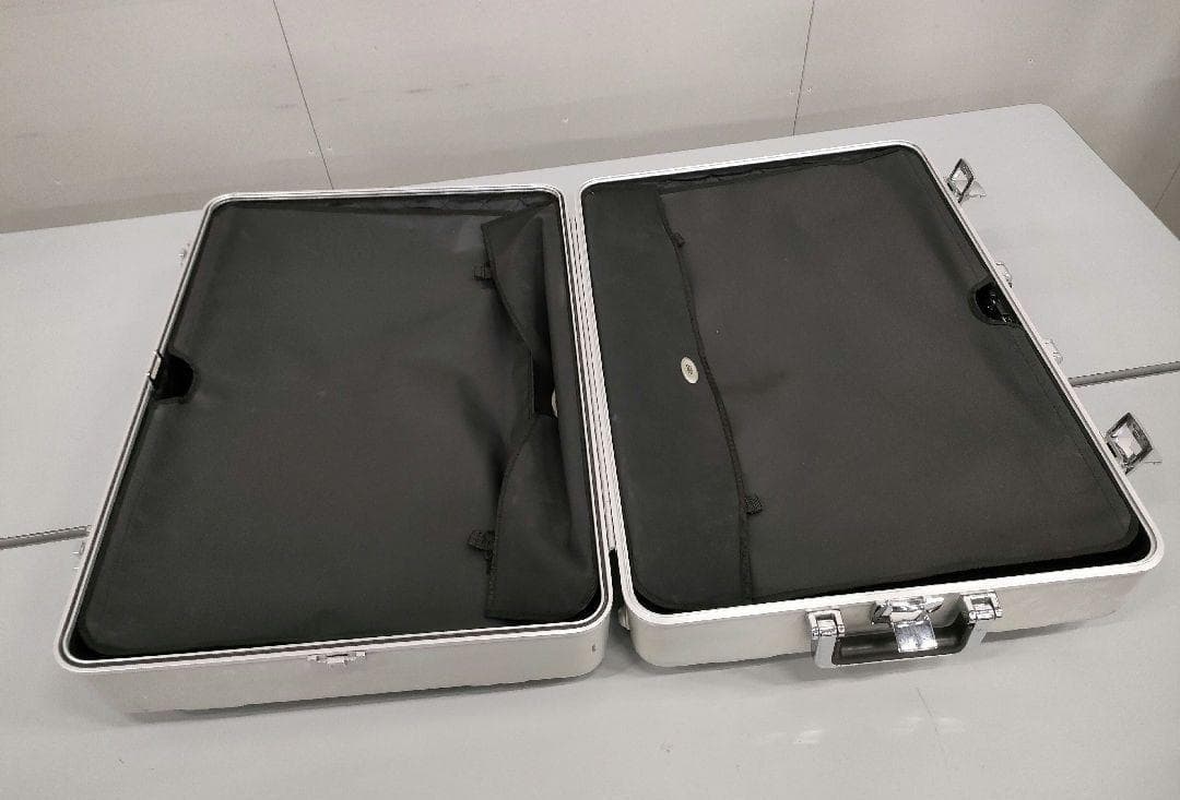 ZERO HALLIBURTON ゼロハリバートン スーツケース 大型 アルミ製