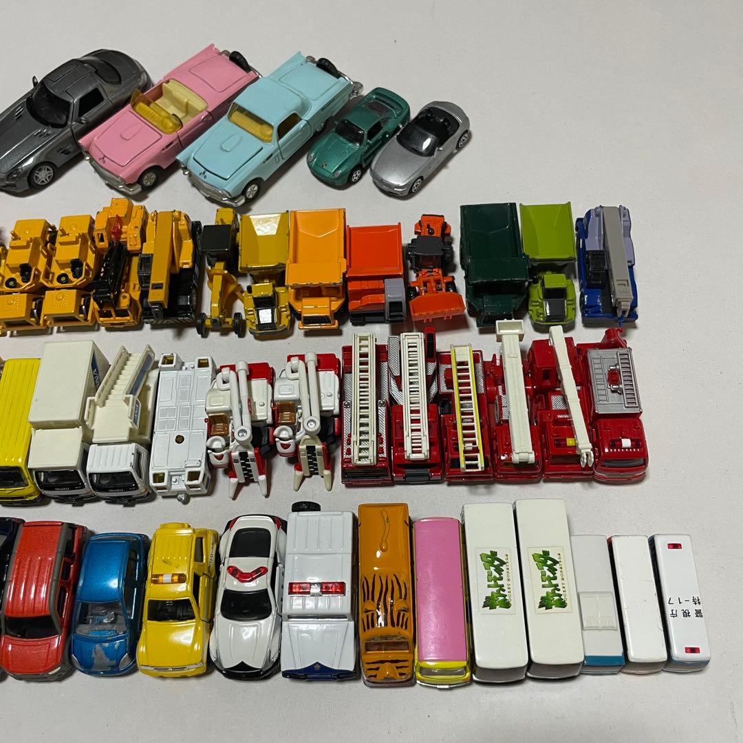 トミカまとめ売り　工事車両　消防車両　おまけ付き