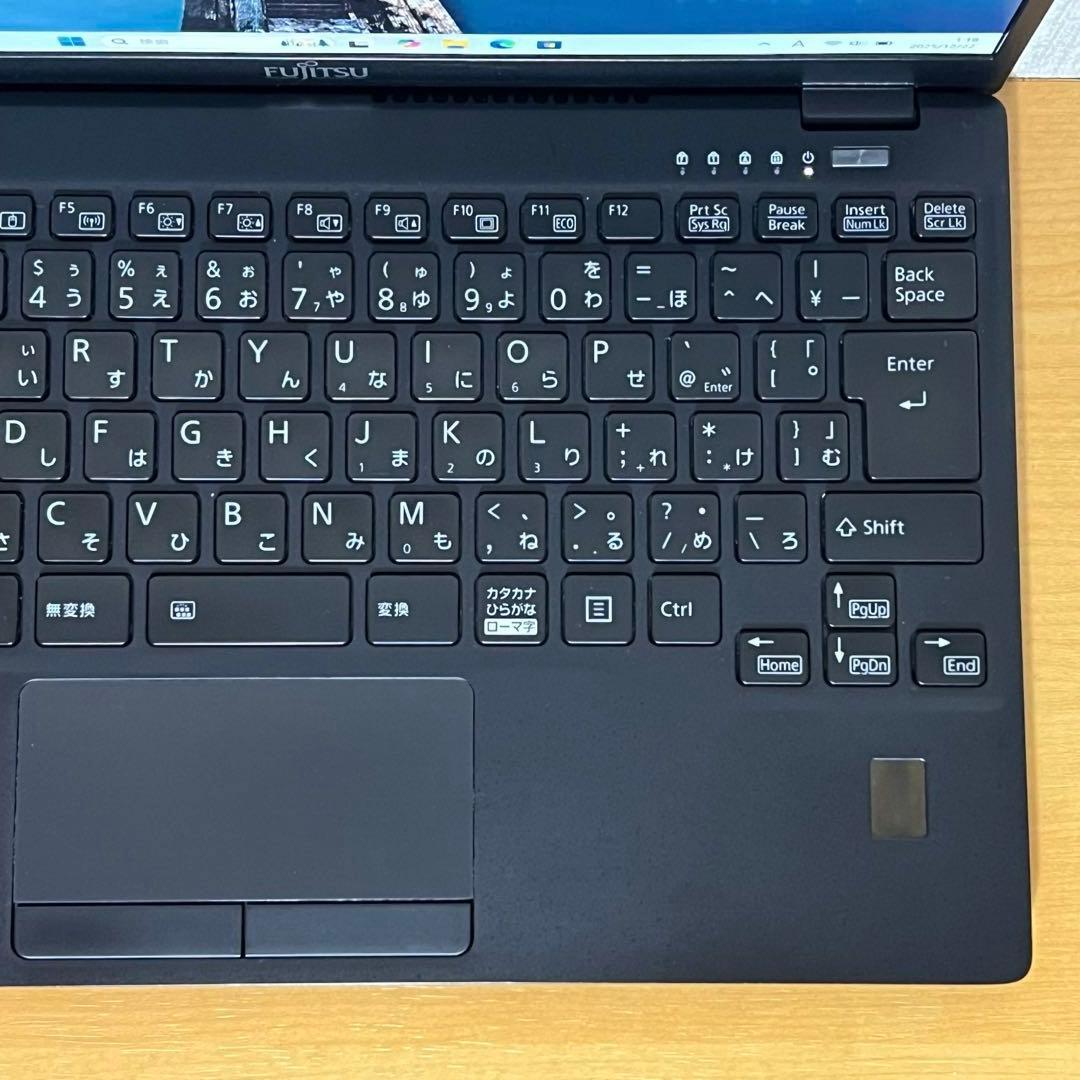 Fujitsu Lifebook U9311/F i7第11世代16GBメモリ