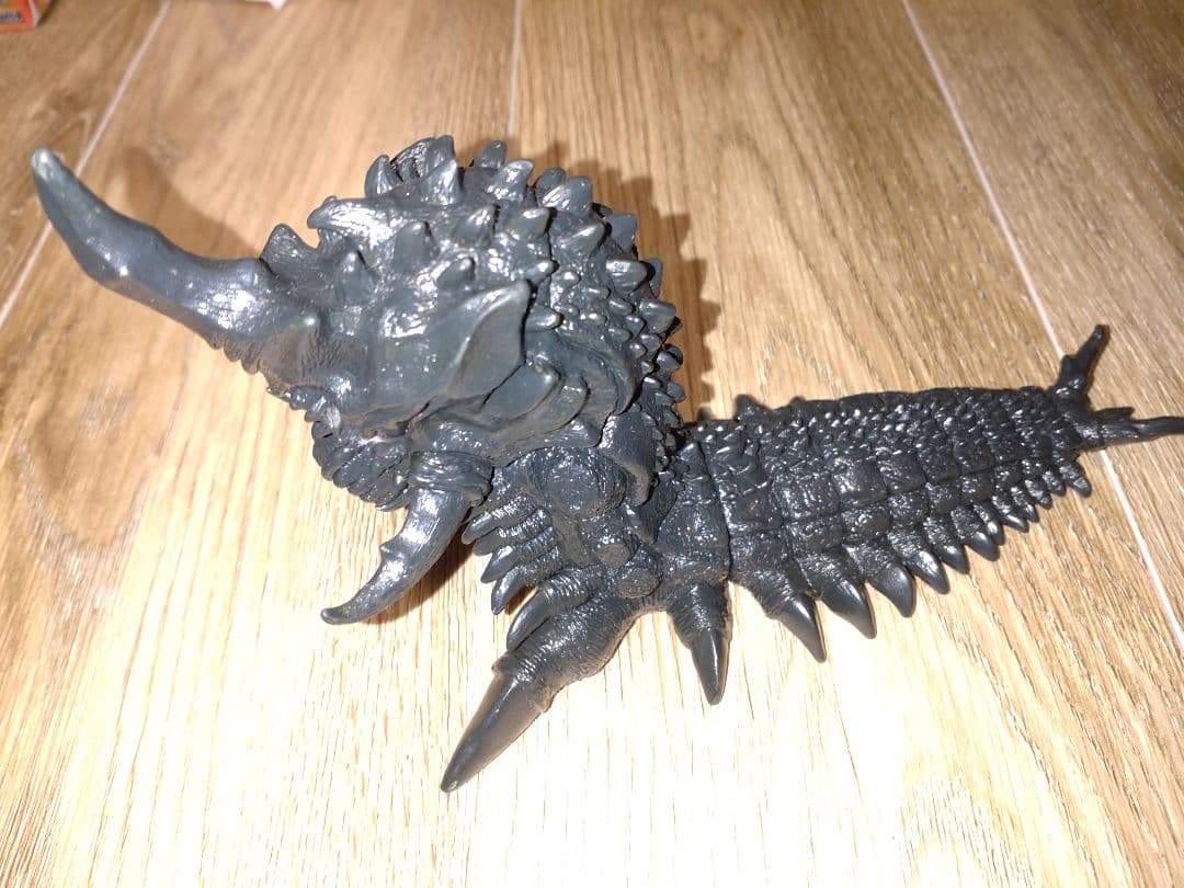 旧ムービーモンスターシリーズ　バトラ幼虫　黒　未塗装　テストショット？