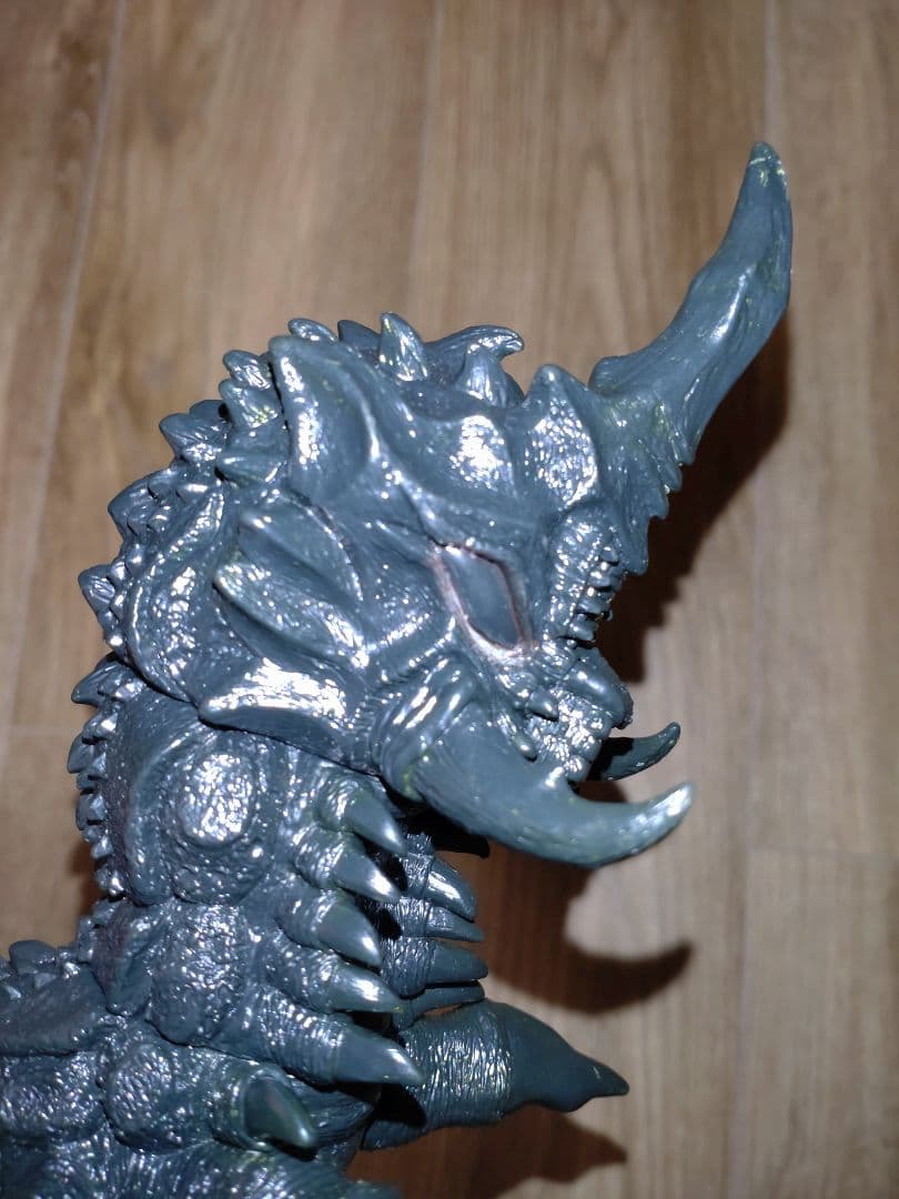 旧ムービーモンスターシリーズ　バトラ幼虫　黒　未塗装　テストショット？