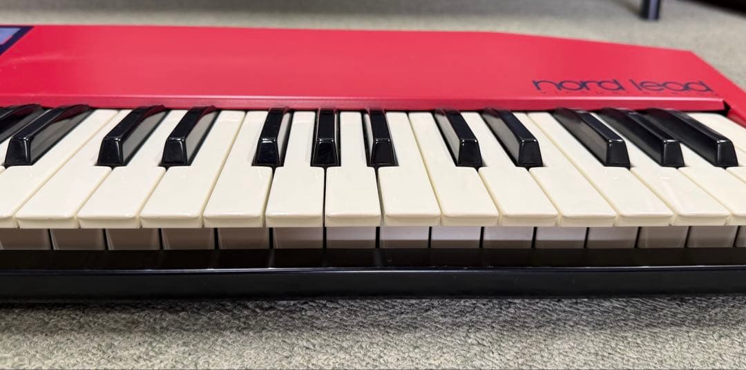 Nord Lead シンセサイザー / バーチャルアナログキーボード