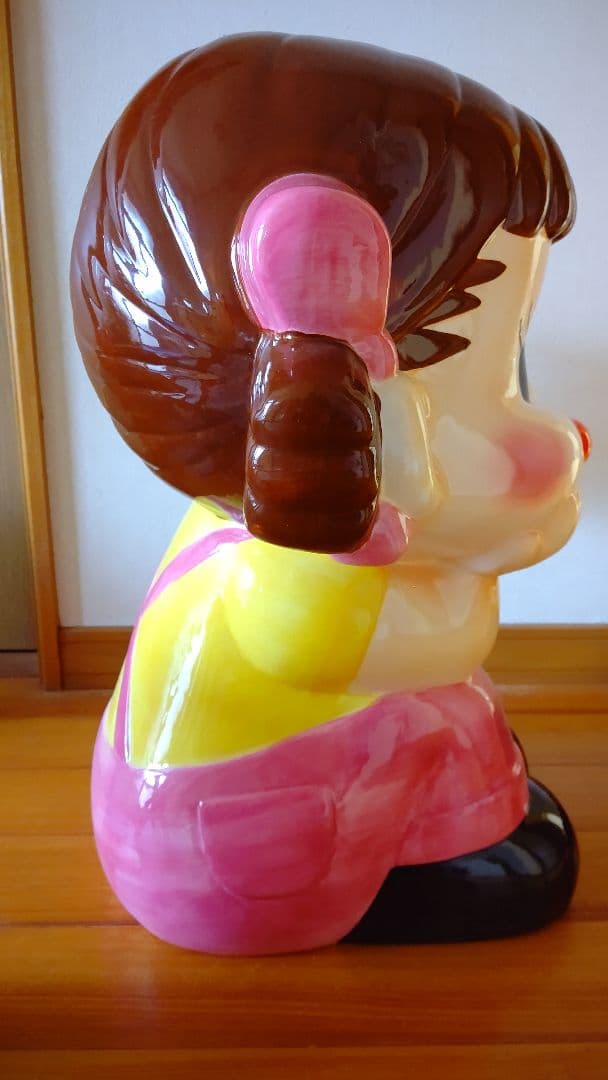 非売品　不二家　陶器　ジャンボペコちゃん人形シリアルナンバー入り