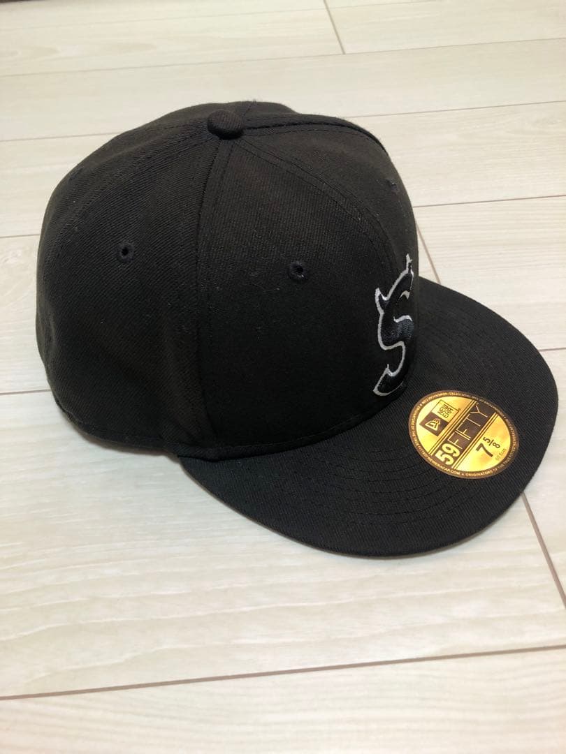 j*a様 supreme new era Sロゴツノ　キャップ