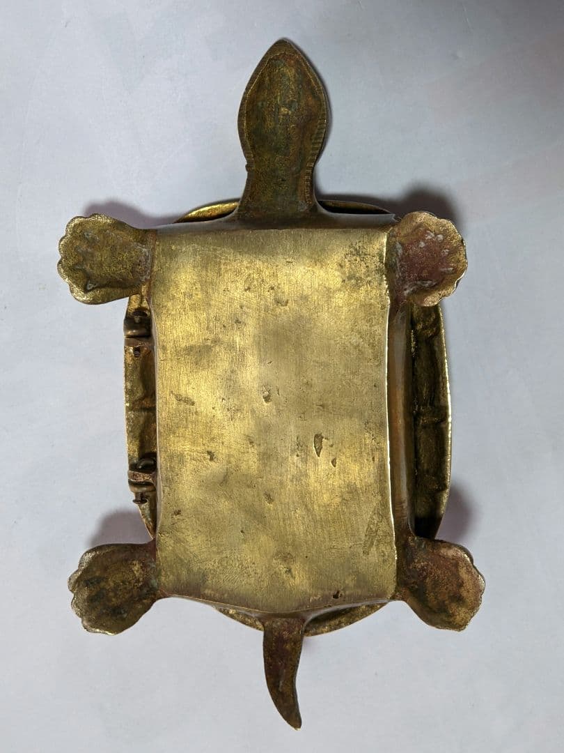 ♦中国 民国時代 銅製 亀形 自在蓋箱 煙草入 コレクション 骨董品アンティーク