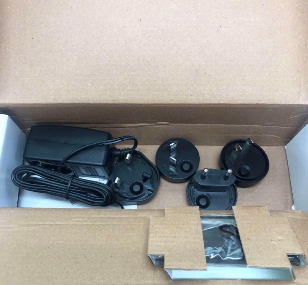 LINDY 4ポート VGA・音声マトリクススイッチ 32678 E0608C