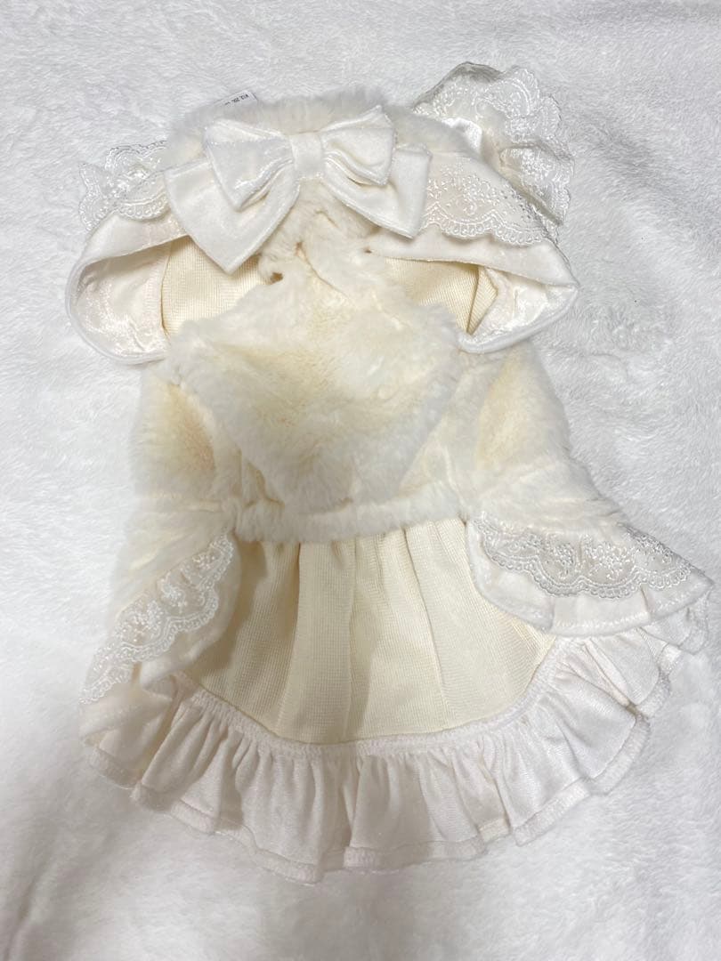 Can Mana ボリューム襟　オフホワイト ファードレス　Mサイズ